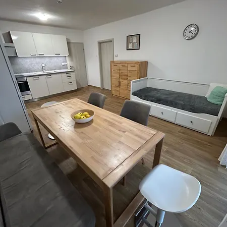 Villa Dum Se Zahradou *