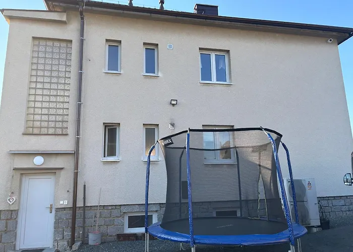 Dum Se Zahradou Villa